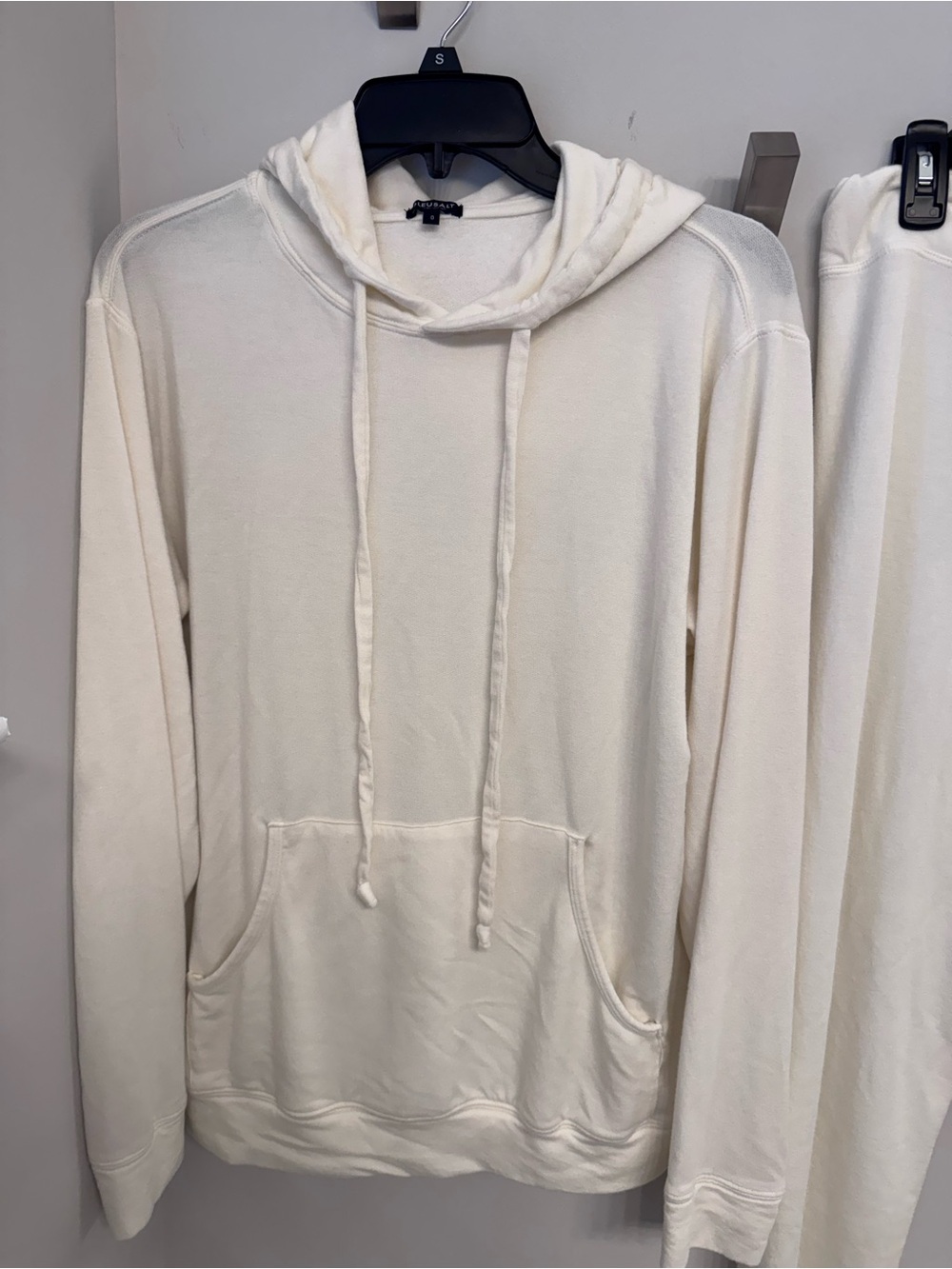 NWOT Women's Cream Jacket Hoodie & Jogger Set - Picture 2 of 6